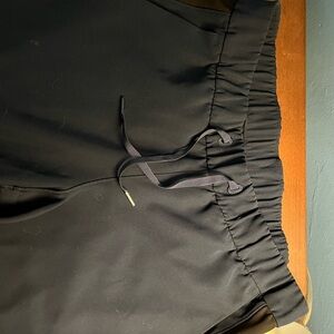 Lululemon drawstring pants size 10